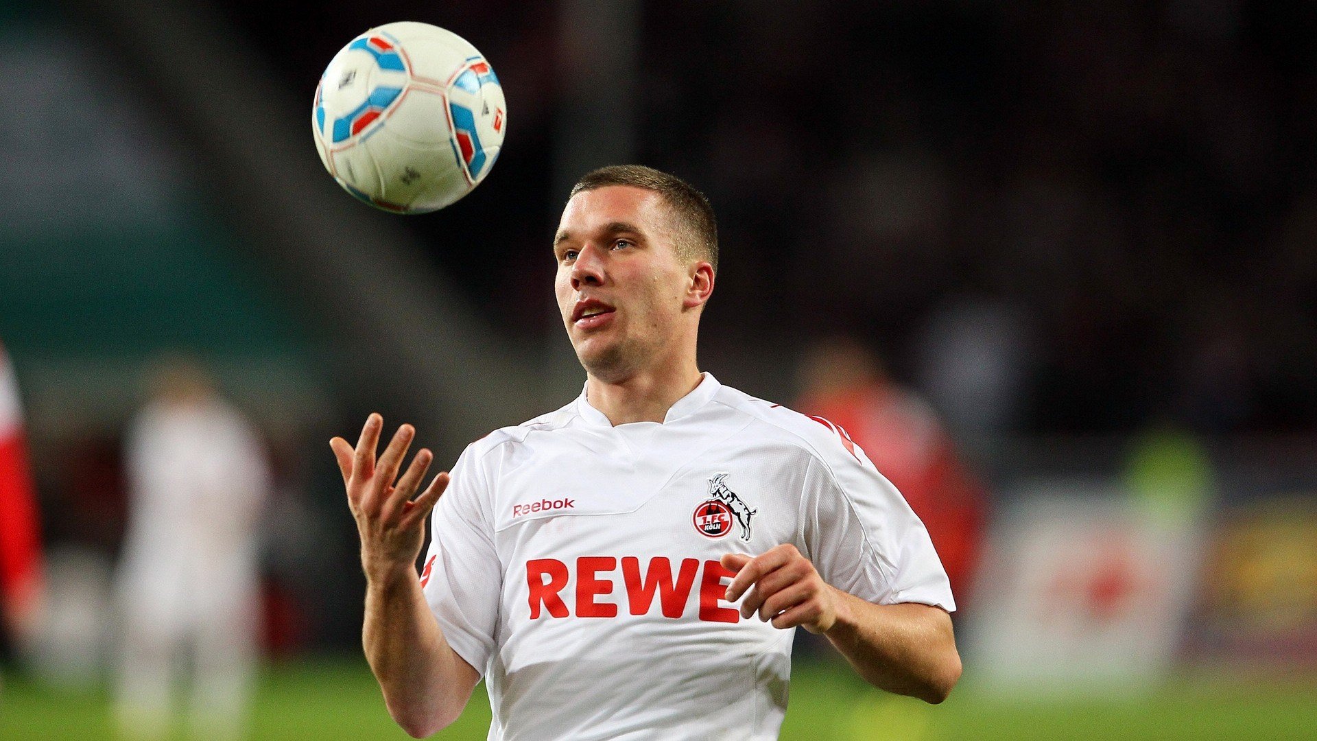 战术盛宴：顶尖团队的多变战术体系解析，多变战士